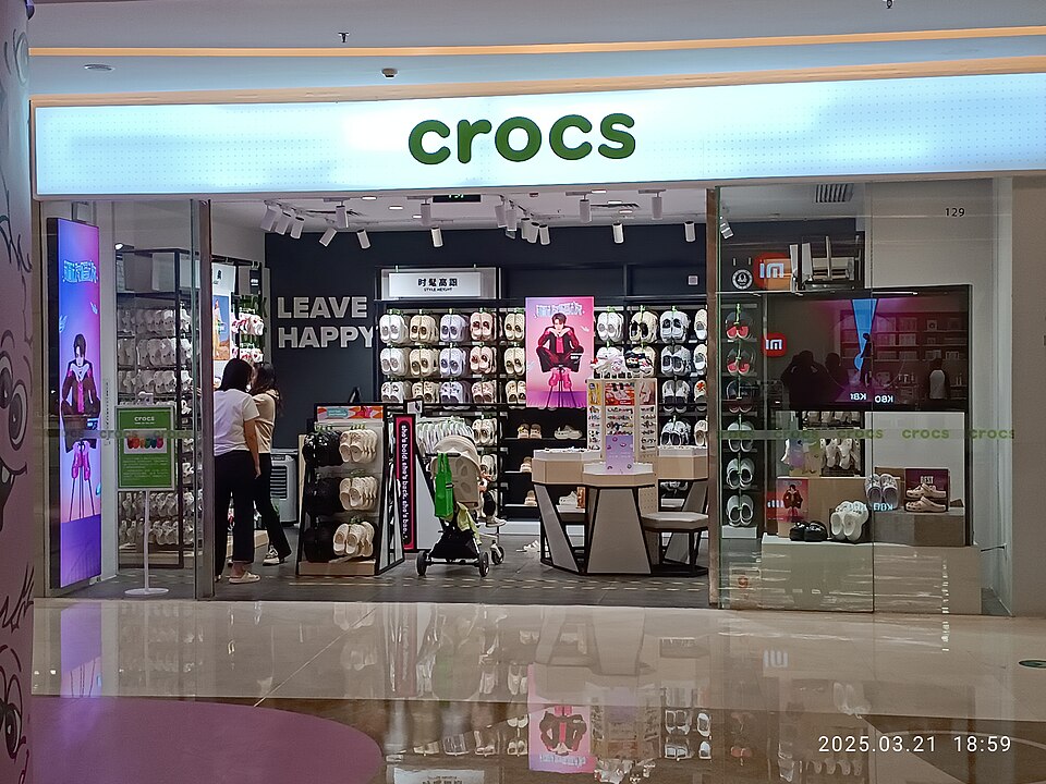 crocs pins
